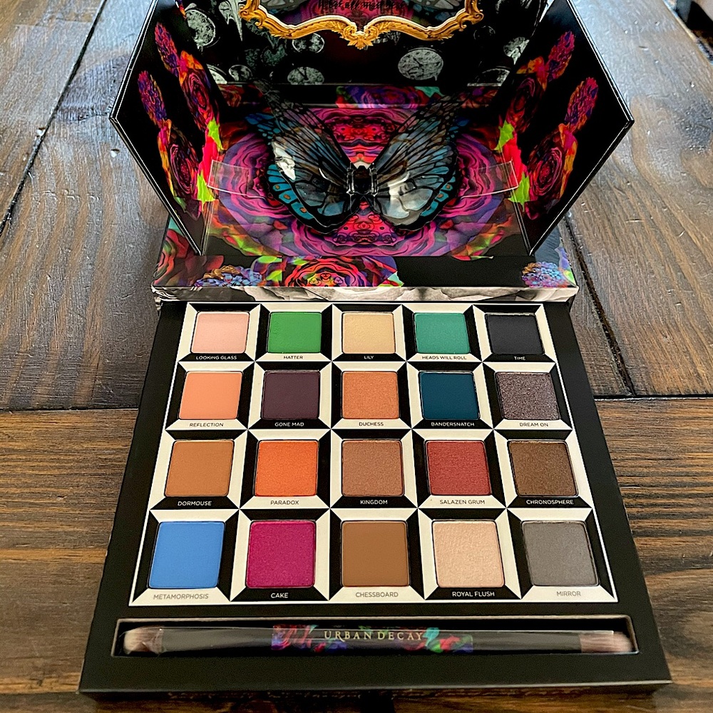 Urban Decay limited edition Alice palette